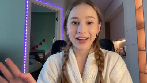 Alisa online show from December 15, 2024, 9:35 am