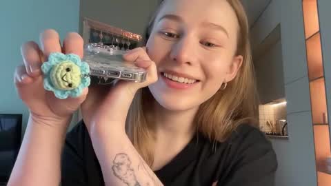 Alisa online show from February 3, 2025, 7:29 am