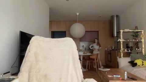 Alisa online show from November 9, 2025, 7:28 am