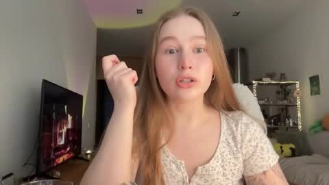 Snapshot of whoisalisa chatting on February 15, 2026, 7:38 am Alisa online show from February 15, 2026, 7:38 am