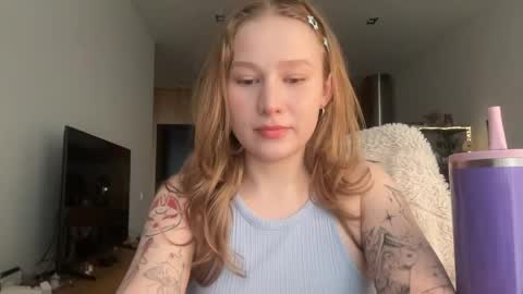 Alisa online show from May 26, 2026, 7:59 am