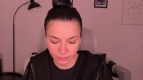 whoislulu online show from April 14, 2026, 8:04 pm