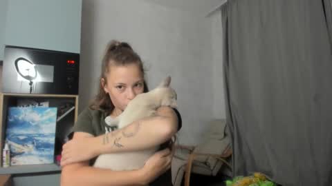 Veronica online show from September 10, 2025, 6:30 pm