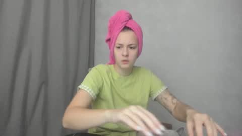 Snapshot of why_again_me chatting on March 3, 2026, 7:42 pm Veronica online show from March 3, 2026, 7:42 pm