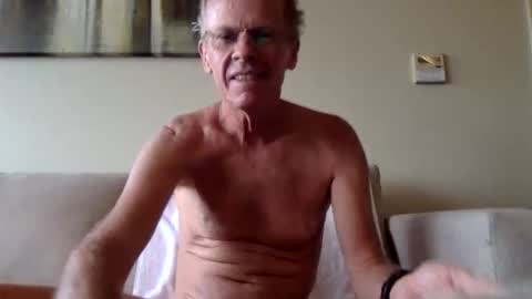 whynotfly1 online show from October 27, 2025, 7:34 am