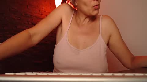 Snapshot of wickedtease chatting on May 28, 2026, 8:50 pm Ms Sultry online show from May 28, 2026, 8:50 pm