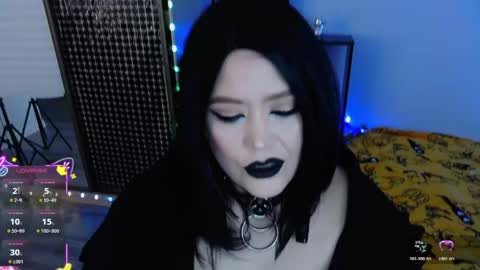 Laura  online show from April 18, 2026, 3:16 pm