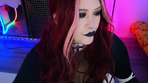 Laura  online show from June 18, 2026, 9:52 pm