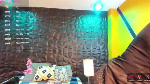 sussy online show from December 4, 2024, 12:36 pm