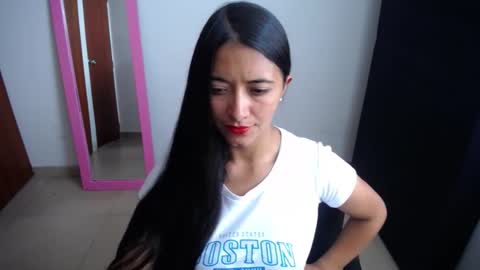 Ilauren online show from February 11, 2025, 11:10 am