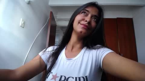 Ilauren online show from October 14, 2025, 9:26 pm