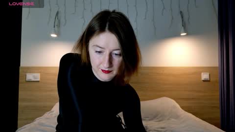 wild_peony online show from October 15, 2025, 8:53 pm