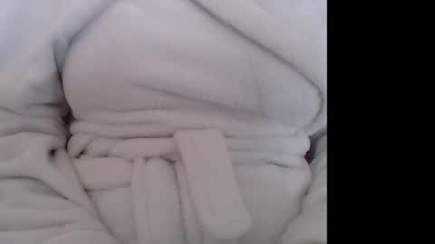 Ella online show from October 6, 2025, 2:36 pm