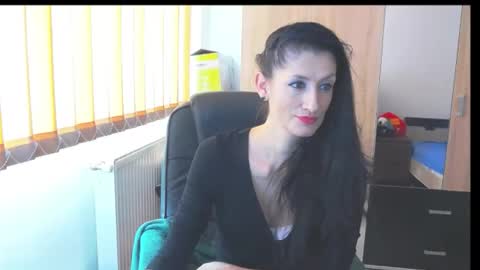 Bea online show from October 15, 2025, 6:46 am