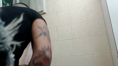 Snapshot of wilddope chatting on November 10, 2025, 1:04 am the alpha man online show from November 10, 2025, 1:04 am