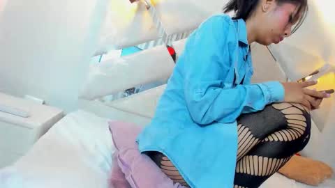 Snapshot of wildkiitty chatting on February 15, 2026, 8:24 am Kitty online show from February 15, 2026, 8:24 am