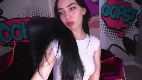 Snapshot of wildkittenx_ chatting on September 29, 2025, 5:45 am Alena online show from September 29, 2025, 5:45 am