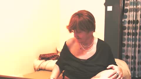 WildRedCat online show from November 2, 2025, 12:29 pm