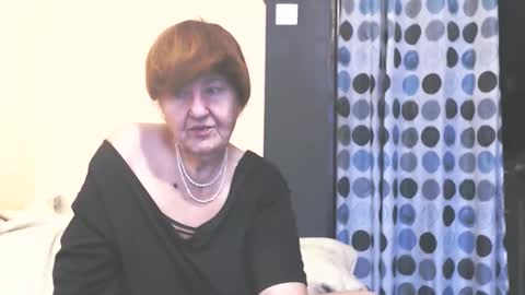 WildRedCat online show from November 29, 2025, 10:29 am