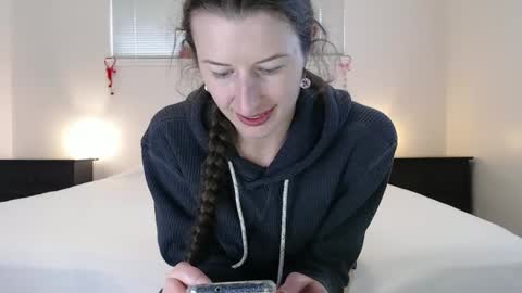 WildRose L - check my Pinned tweet if you dont see me online within 5 minutes after Ive sent email notifications online show from February 24, 2025, 12:09 am