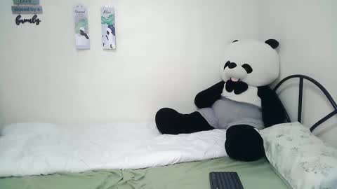 Snapshot of wildtightass chatting on January 22, 2025, 2:56 pm Rhean online show from January 22, 2025, 2:56 pm