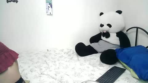 Snapshot of wildtightass chatting on February 14, 2025, 2:12 pm Rhean online show from February 14, 2025, 2:12 pm