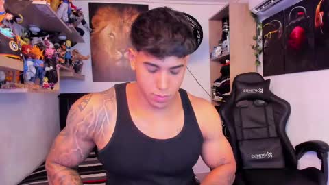 Snapshot of william_dracko9 chatting on February 24, 2025, 2:19 am Dracko online show from February 24, 2025, 2:19 am