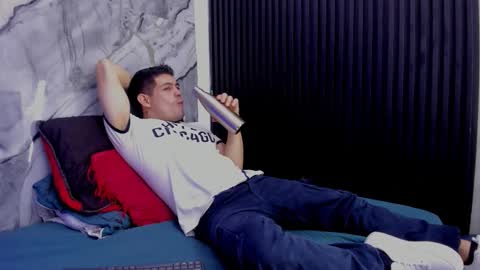 William Steel online show from November 14, 2025, 4:22 am