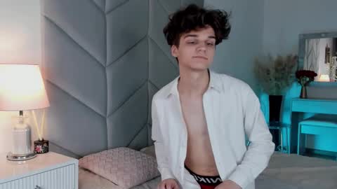 Willie online show from September 12, 2025, 10:37 am