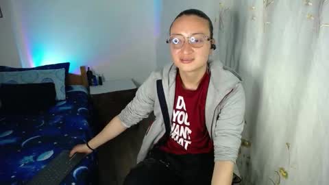 Snapshot of willmonkey chatting on February 15, 2026, 5:48 am willmonkey online show from February 15, 2026, 5:48 am