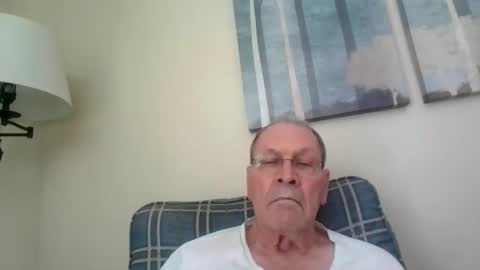 Snapshot of willnedoher chatting on December 21, 2024, 3:42 pm Willhedoher online show from December 21, 2024, 3:42 pm