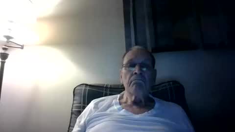 Snapshot of willnedoher chatting on October 10, 2025, 12:15 pm Willhedoher online show from October 10, 2025, 12:15 pm