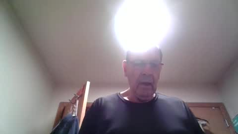 Snapshot of willnedoher chatting on October 16, 2025, 3:02 pm Willhedoher online show from October 16, 2025, 3:02 pm