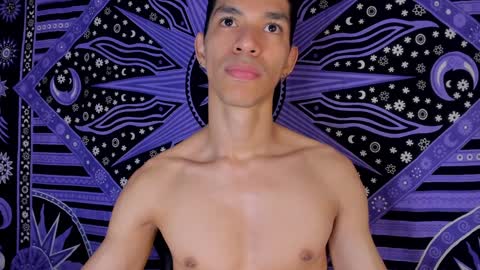Snapshot of willy_veins chatting on December 4, 2024, 8:45 am willy_veins online show from December 4, 2024, 8:45 am