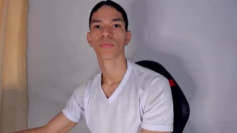 Snapshot of willy_veins chatting on March 2, 2025, 2:21 pm willy_veins online show from March 2, 2025, 2:21 pm