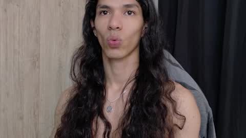 willy_veins online show from April 7, 2026, 2:01 am