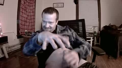 willydogg83 online show from December 2, 2025, 1:00 am