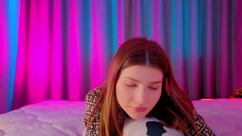 Vicki3 online show from February 13, 2026, 8:43 am