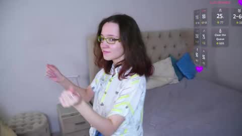 for u Alise online show from October 17, 2025, 4:48 am