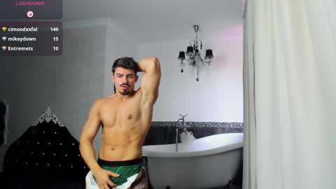 Snapshot of wilsonjules chatting on October 4, 2025, 7:28 am WilsonJules online show from October 4, 2025, 7:28 am