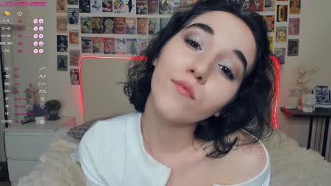 Snapshot of wine_on_lips chatting on December 3, 2024, 12:38 pm Amalia and Mia online show from December 3, 2024, 12:38 pm