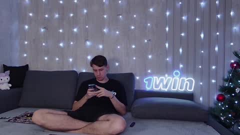 wineandboobs online show from December 28, 2024, 3:48 pm