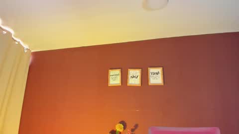 Snapshot of wini_fer chatting on November 25, 2025, 1:22 pm Wini Fer online show from November 25, 2025, 1:22 pm