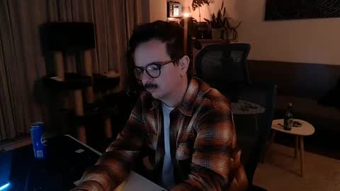 Snapshot of winnydepooh chatting on February 17, 2025, 6:15 pm cream36 online show from February 17, 2025, 6:15 pm