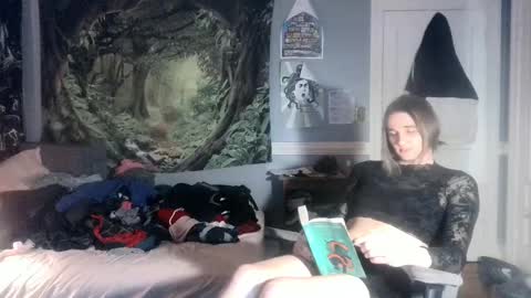 Snapshot of winter123137 chatting on December 30, 2024, 3:47 am Winter online show from December 30, 2024, 3:47 am