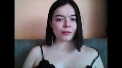 Snapshot of winter__white_rose chatting on January 20, 2025, 1:21 pm Emma online show from January 20, 2025, 1:21 pm