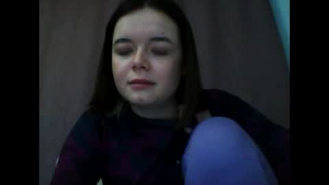 Snapshot of winter__white_rose chatting on February 7, 2025, 2:37 pm Emma online show from February 7, 2025, 2:37 pm