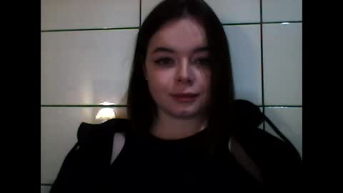 Snapshot of winter__white_rose chatting on February 24, 2025, 3:53 pm Emma online show from February 24, 2025, 3:53 pm