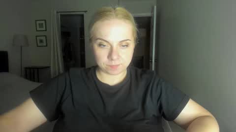 Winter Miracle online show from November 17, 2025, 7:47 am