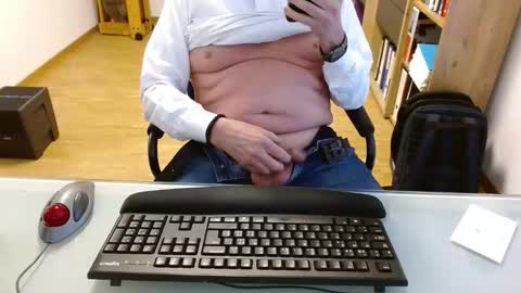 winterfreund99 online show from January 8, 2026, 11:01 am